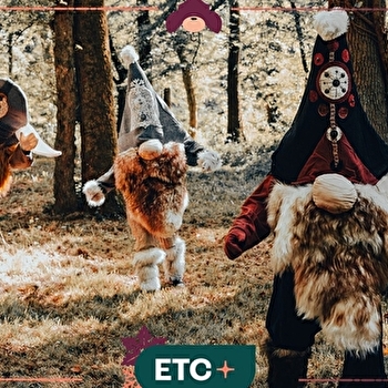 Déambulation de gnomes lumineux dans les jardins de la villa Perrusson - ECUISSES