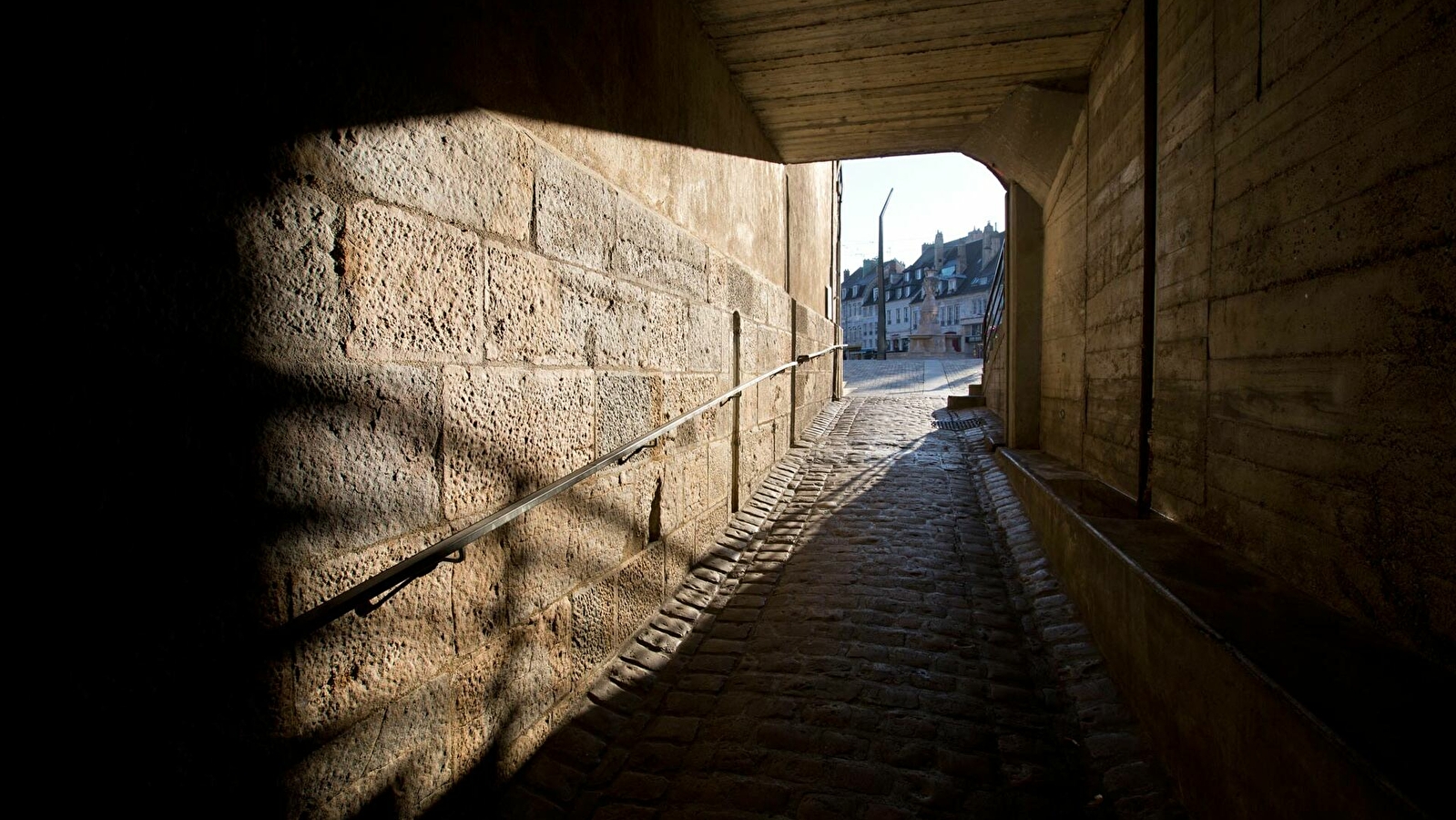 Énigmes et mystères au fil des rues