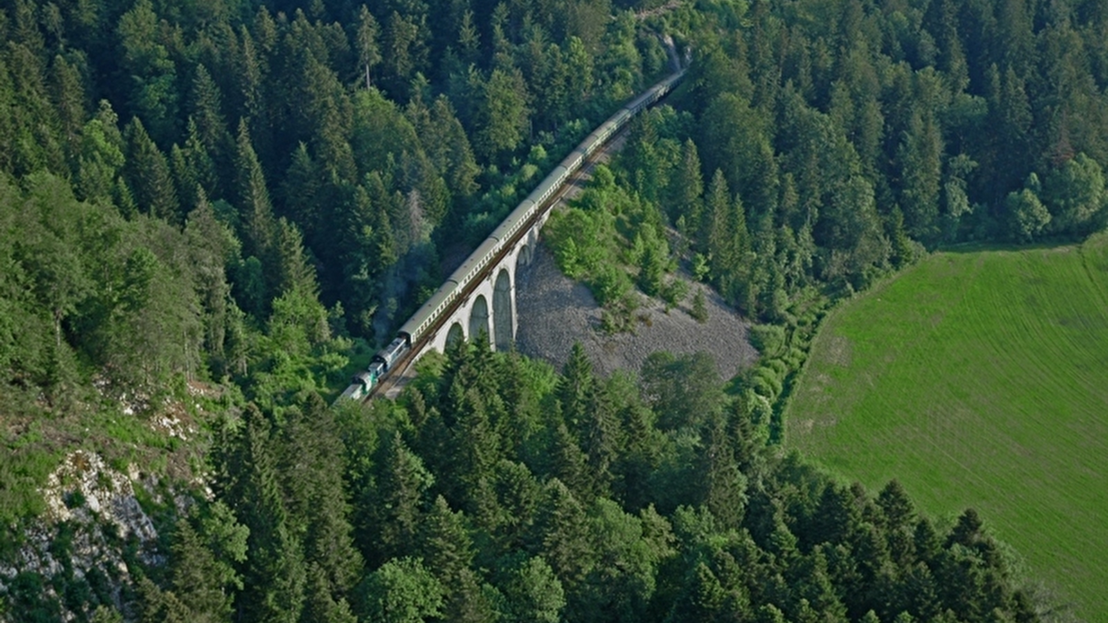 La Ligne des Hirondelles entre Saint-Laurent et Saint-Claude