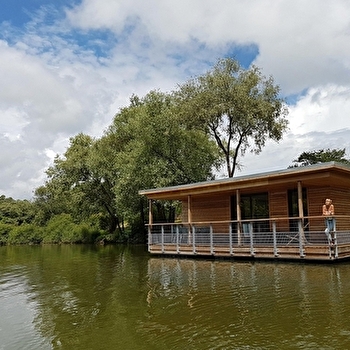 Lodge flottant - TRAVES
