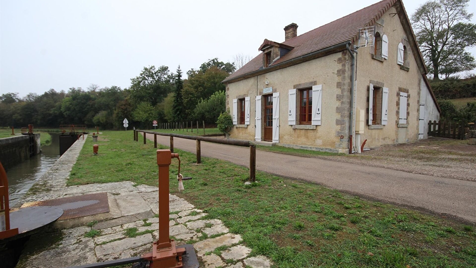 Ecluse d'Aiguilly