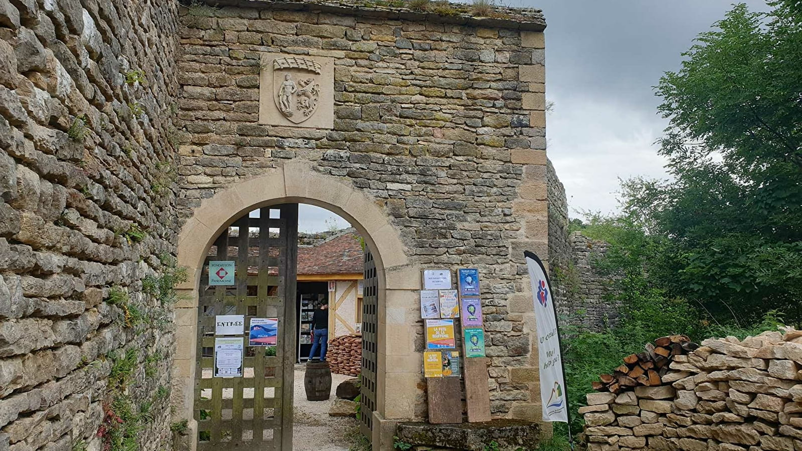 Office de Tourisme Ouche et Montagne - Bureau d'Information Touristique du Château de Mâlain