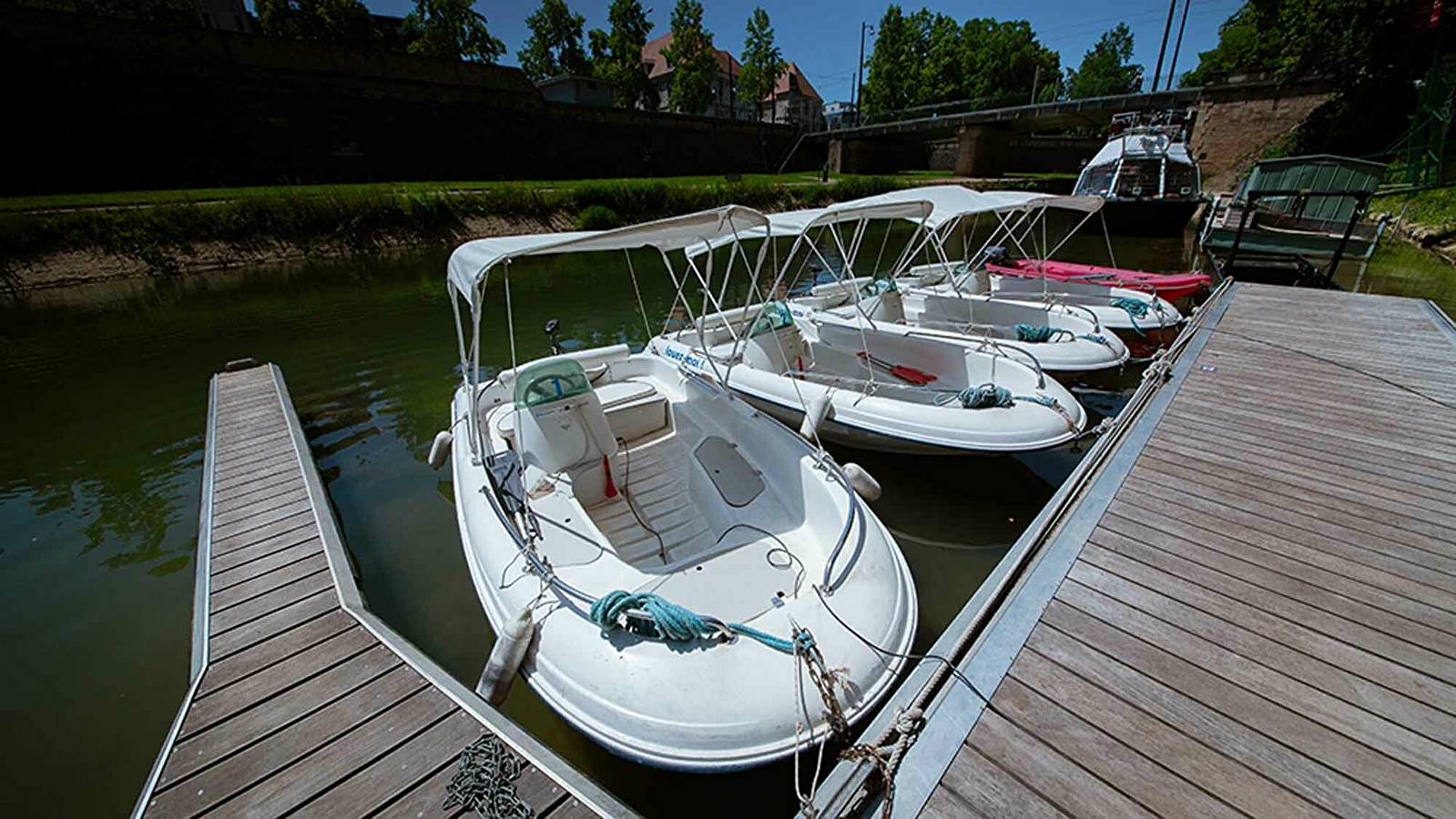 Location de bateaux électriques - Doubs Plaisance