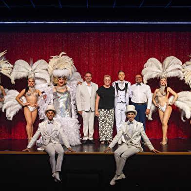 Revue cabaret en déjeuner ou dîner spectacle