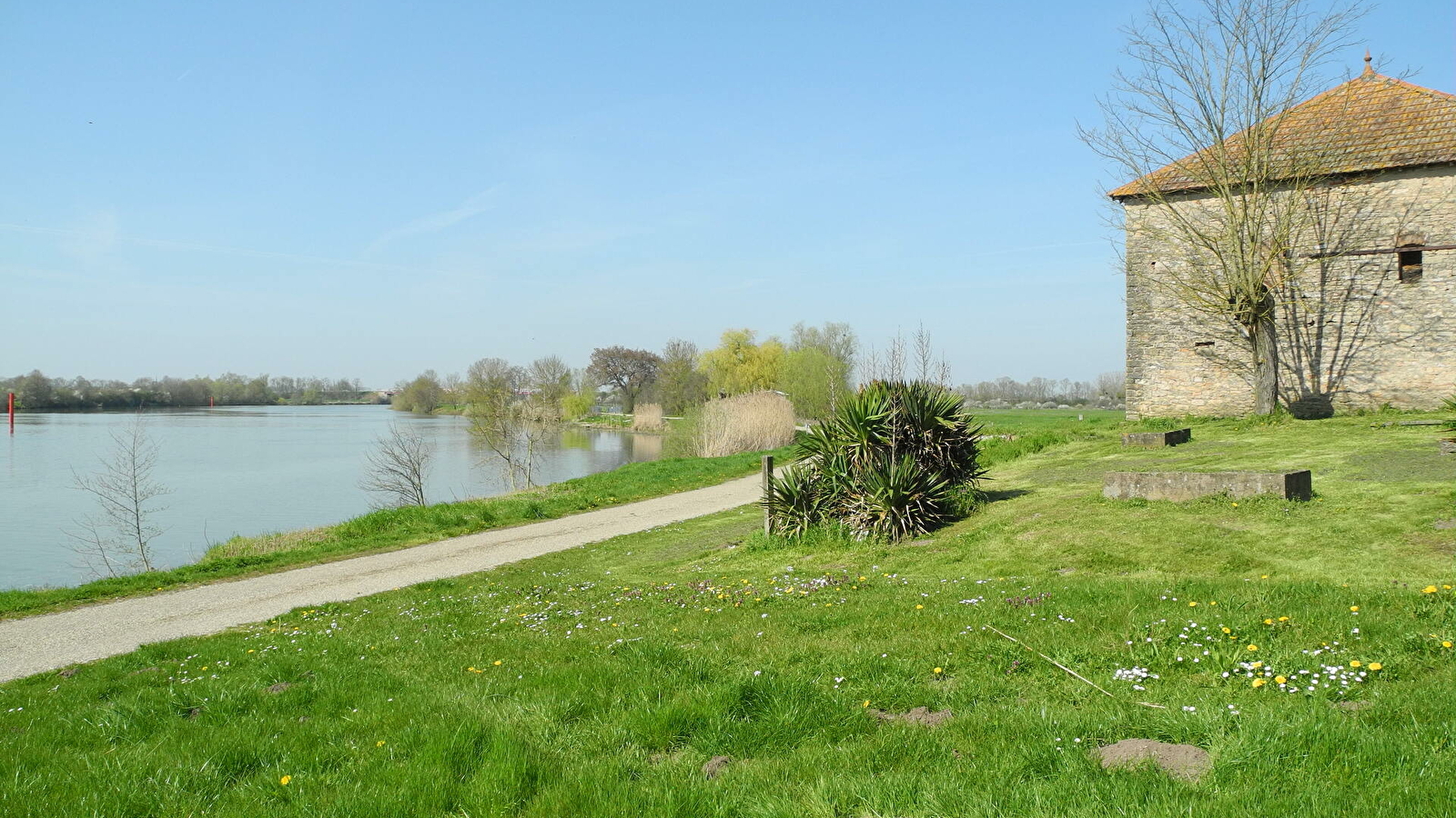 Sentier 'Rives de Saône'