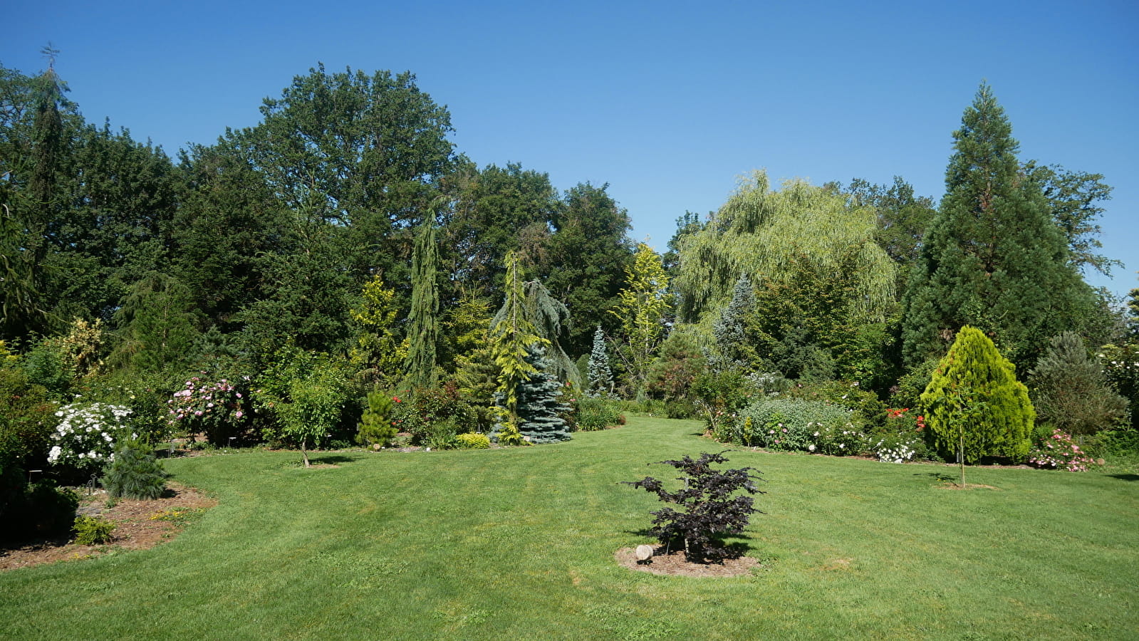 Arboretum Les Feuilles Fleuries (parc floral, jardin de vivaces, roseraie)