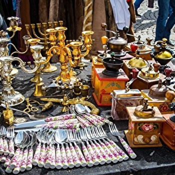 Vide-grenier - BICHES