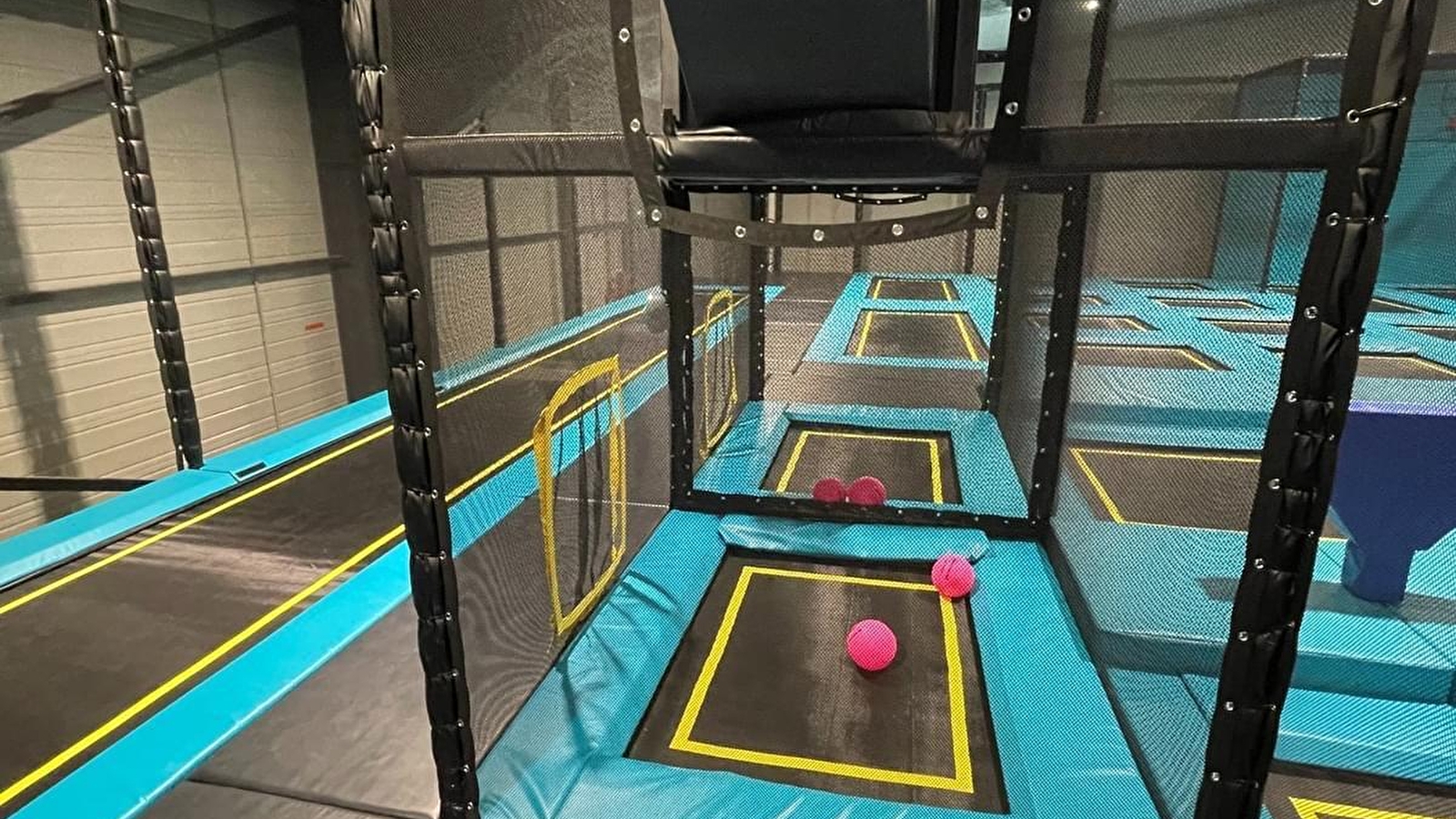 Keep Form and Play - LES ROUSSES