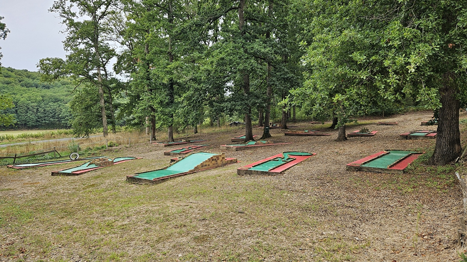 Mini-golf