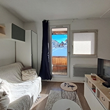 La Serre - Studio en résidence - P322THI00 - PREMANON