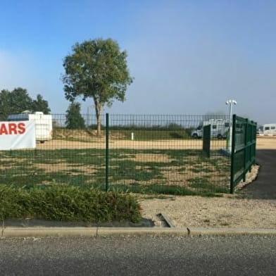 Aire de service et stationnement pour les campings-cars