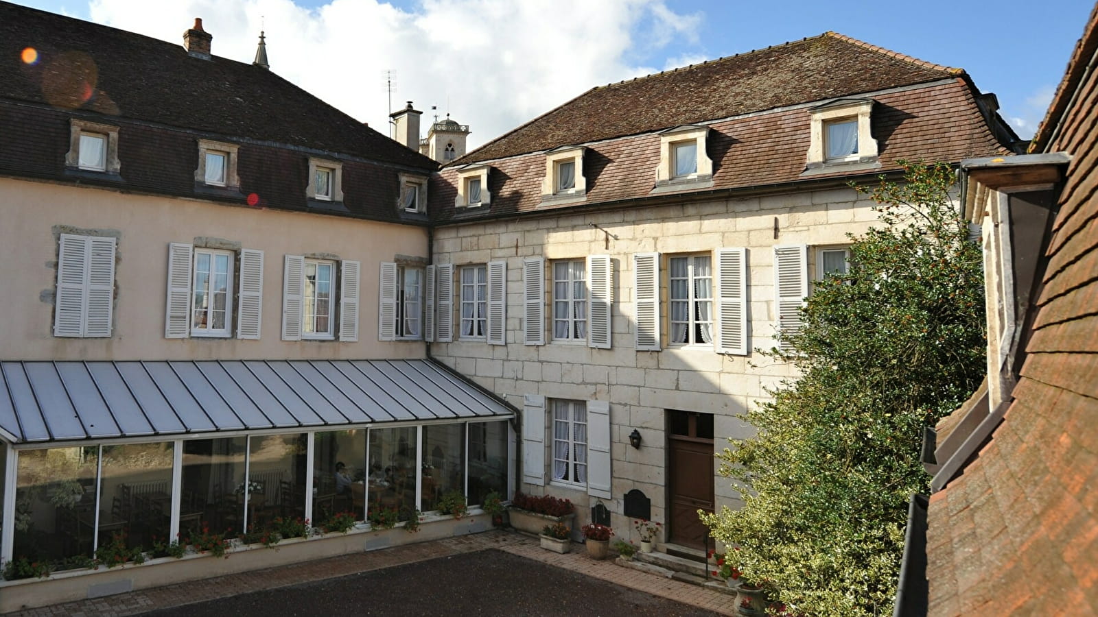 Hôtel des Cymaises