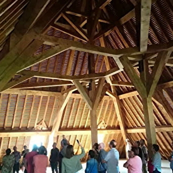 Visite d'une charpente du XVe siècle - SALINS-LES-BAINS