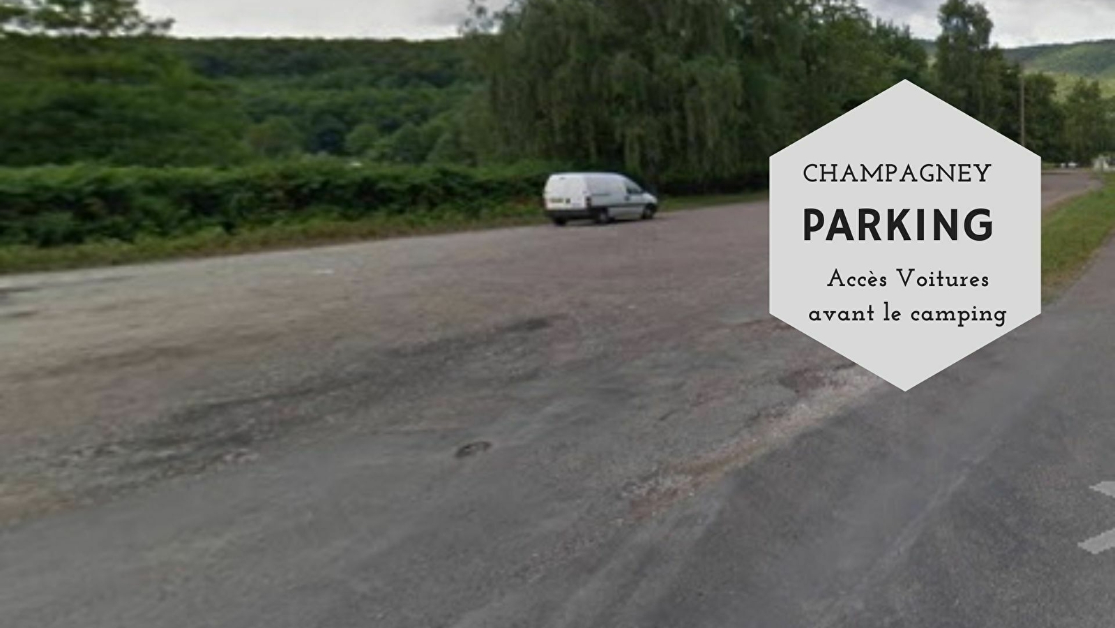 Parking Base de Loisirs Les Ballastières - Entrée du Camping