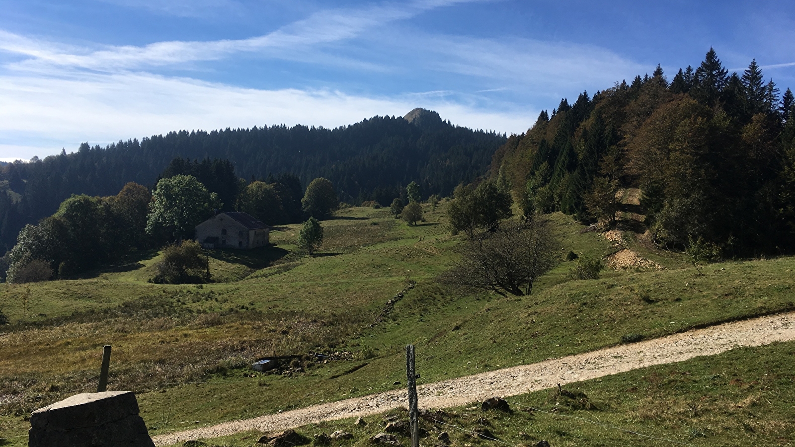 La Borne au Lion, Crêt de Chalam