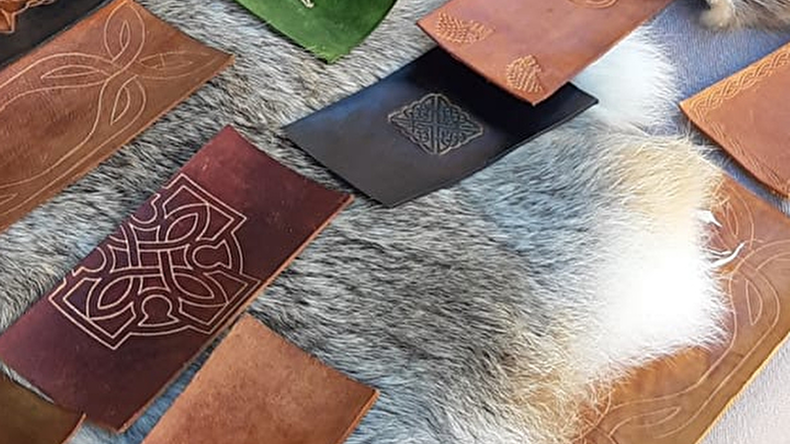 Atelier créatif 'Création d’un marque-page en cuir'