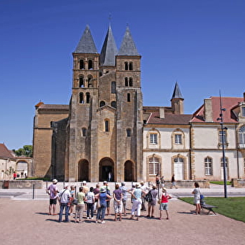 Visite guidée 'rapide' de la basilique et du cloître - PARAY-LE-MONIAL