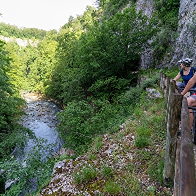 Les Trois Lacs - 7B