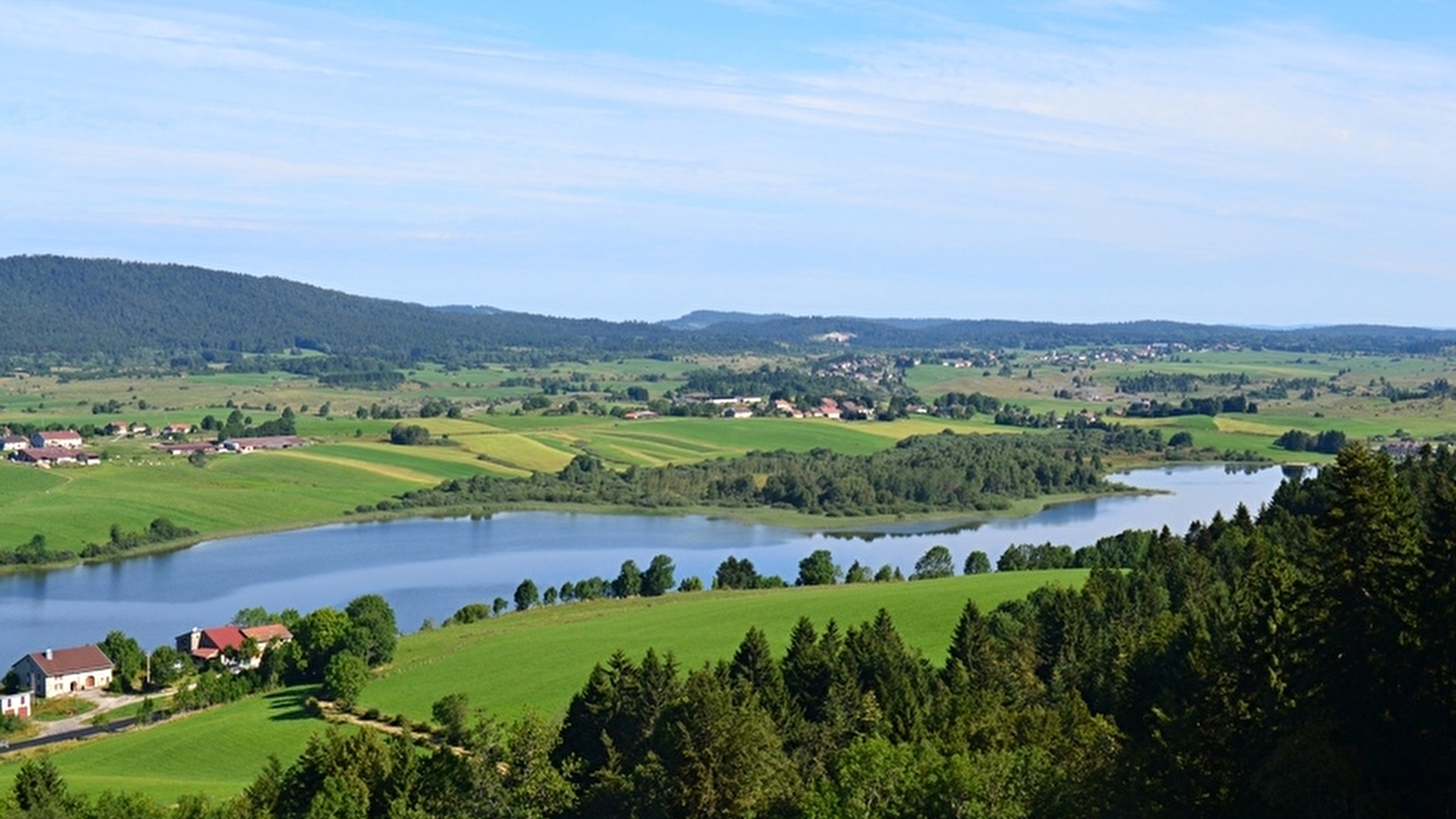 Lac de l'Abbaye et Belvédère du Moulin