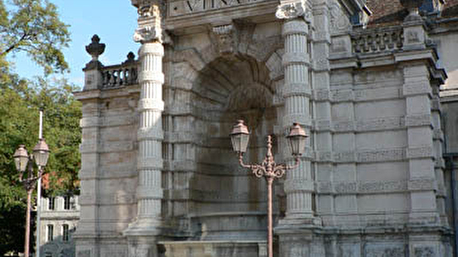 Fontaine de la place Jean Cornet