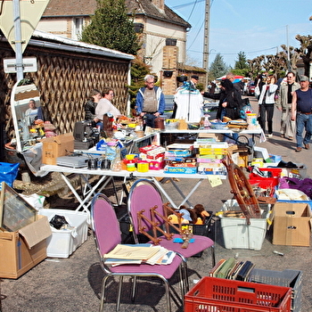 Vide-greniers à Fresne st Mamès - FRESNE-SAINT-MAMES