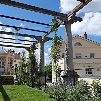 Le kiosque et la roseraie d'Is-sur-Tille - IS-SUR-TILLE