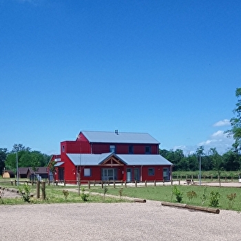Aire de La Halte du Canal - LUTHENAY-UXELOUP